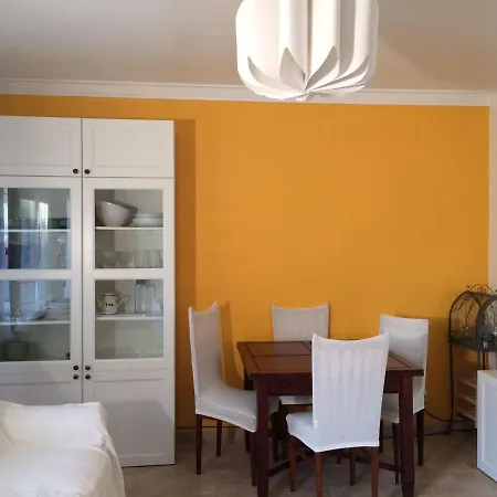 Caparica Holidays 度假居 *